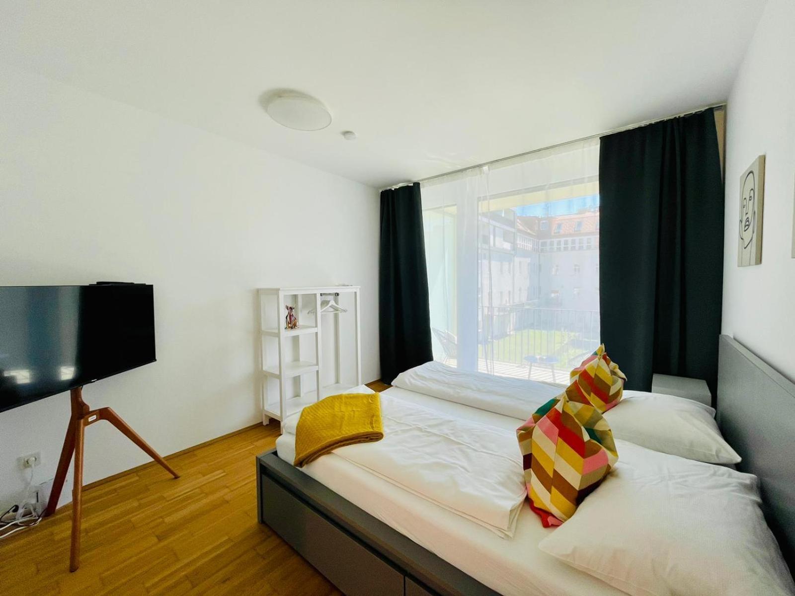 Apstay City Center I Free Parking I Self Check-In Graz Exterior foto